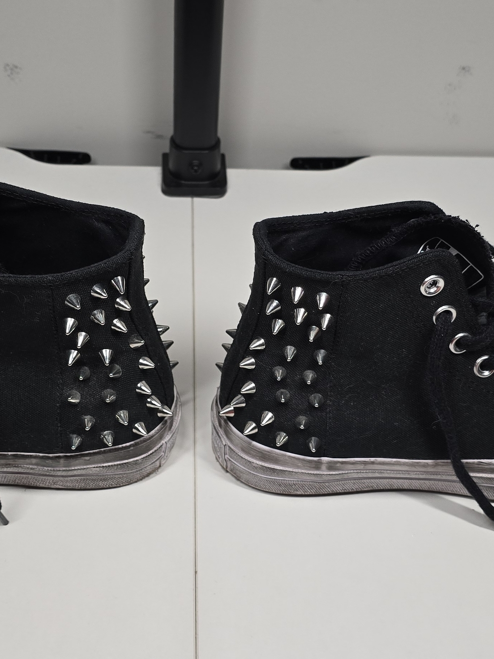 Spiked Converse Chuck Taylor High Tops – Women’s Size 9 - Picture 10 of 11